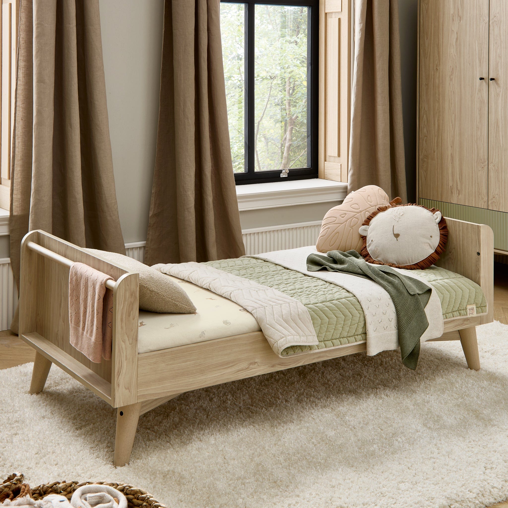 Mamas & Papas Coxley 2 Piece Cotbed Set in Natural/Olive Nursery Room Sets