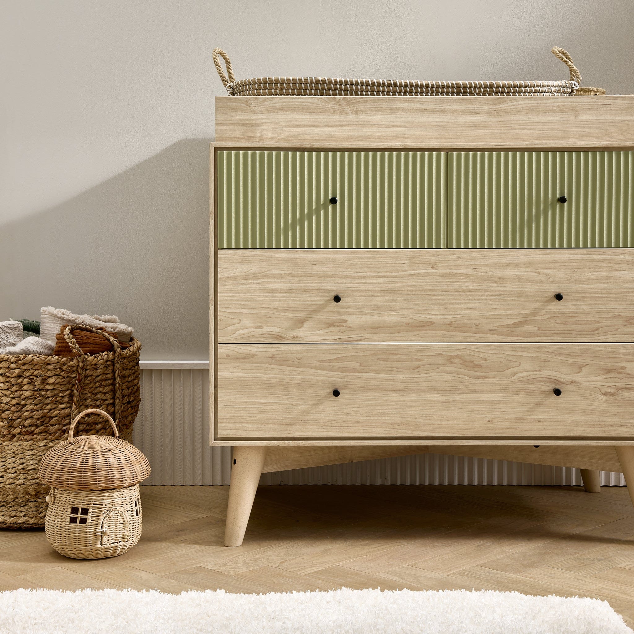 Mamas & Papas Coxley 2 Piece Cotbed Set in Natural/Olive Nursery Room Sets