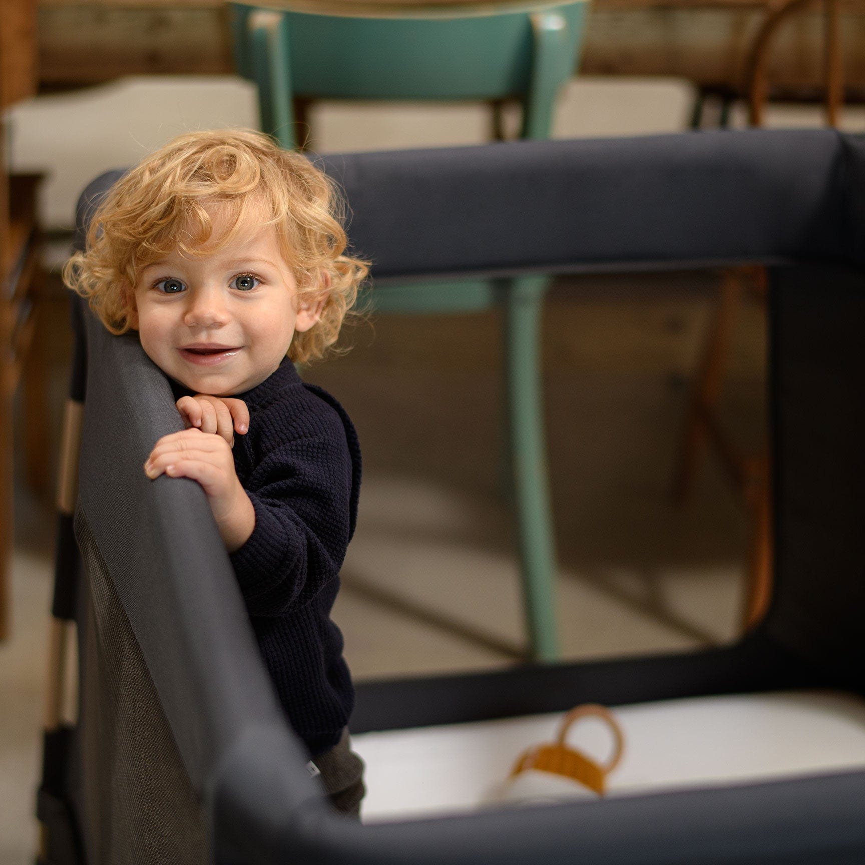 maxi cosi swift travel cot Maxi-Cosi Swift Playard in Beyond Graphite