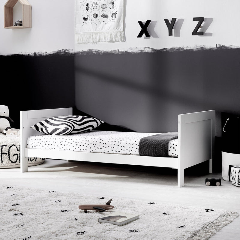 Silver Cross Finchley White 2-Piece Dresser Roomset Silver Cross Roomsets
