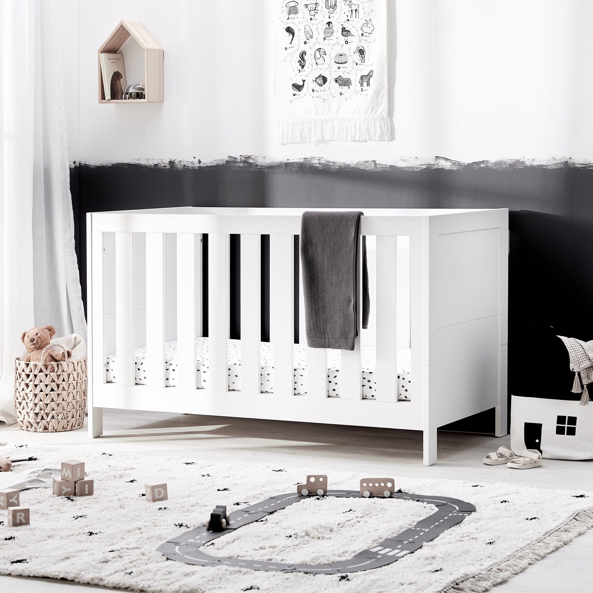 Silver Cross Finchley White 3-Piece Nursery Roomset Silver Cross Roomsets